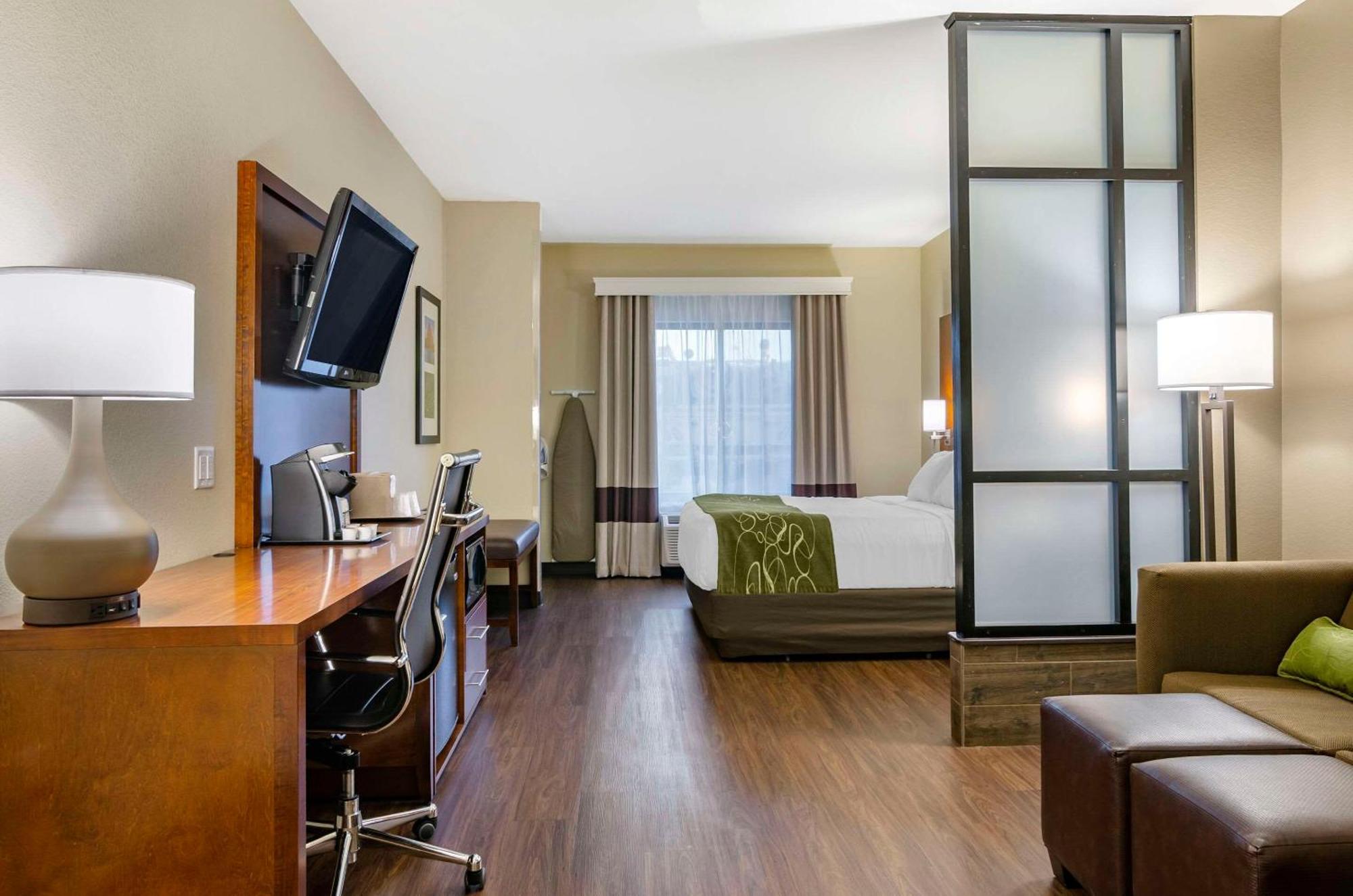 Comfort Suites Helena Airport Exterior photo